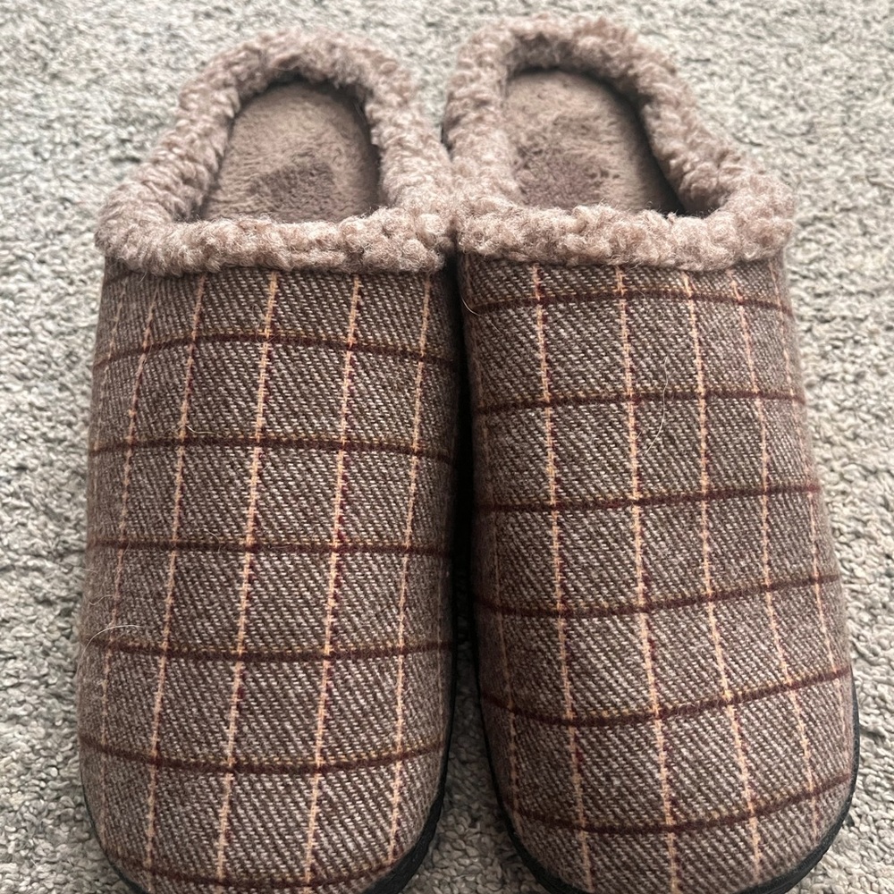 Cozy Plaid Slip-On Slippers - Brown - Size 9.5-10.5